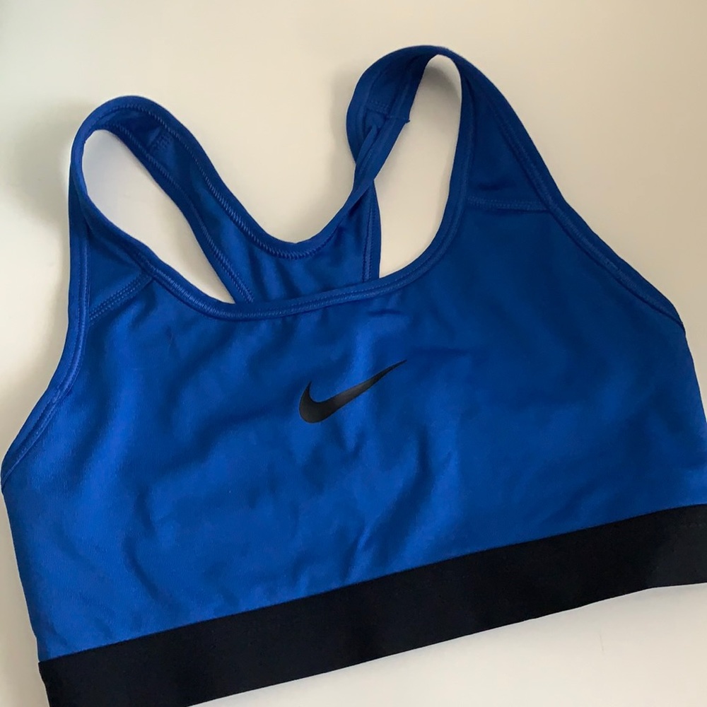 Nike Medium-Support No Padded Sports Bra